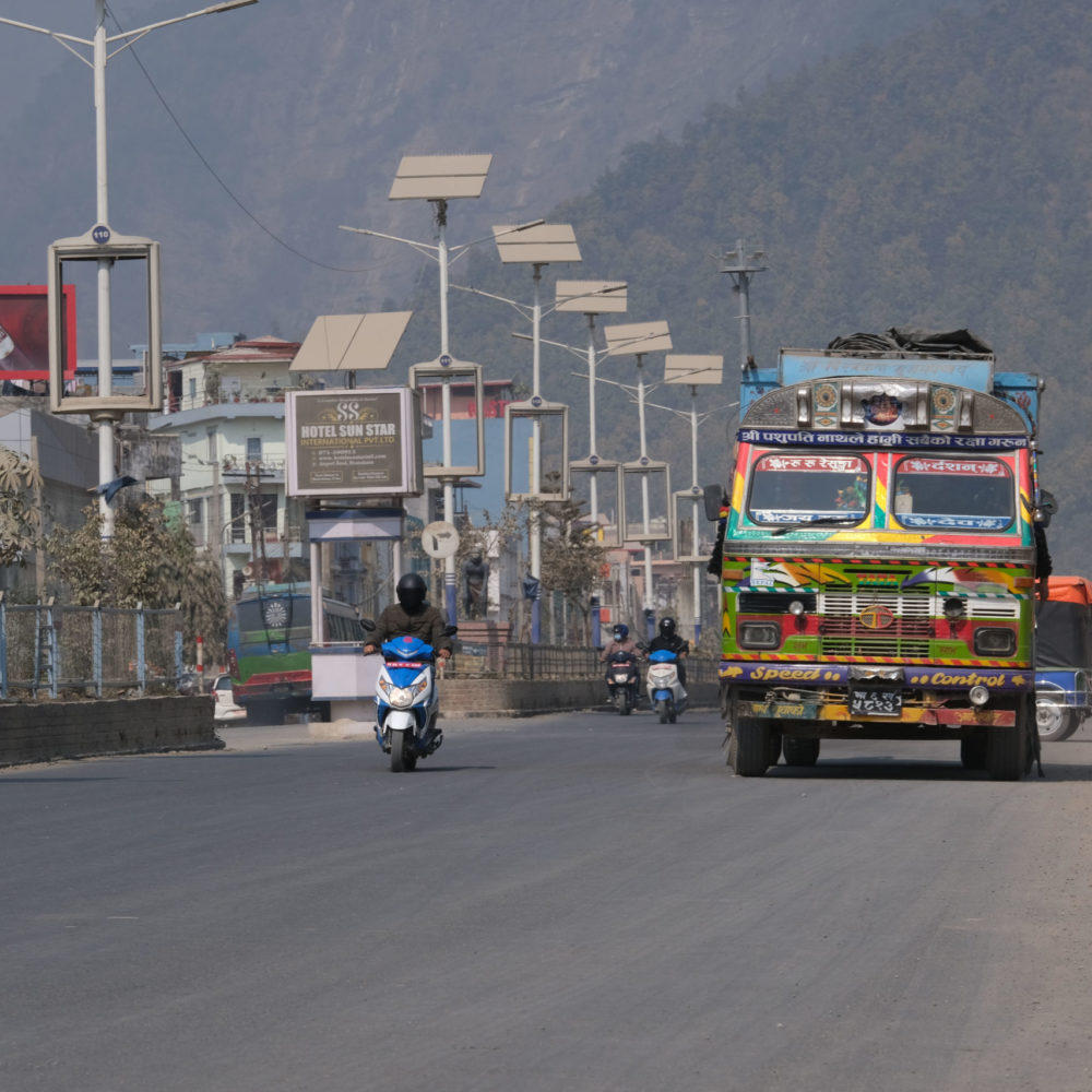 Auf dem Siddartha Highway gen Himalaya